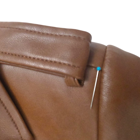 7 For All Mankind Cognac Brown Faux Leather Cropped Moto Jacket S Quiet Luxury - Picture 12 of 15